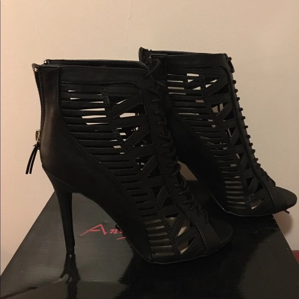⭐️Anne Mechelle Heels⭐️ - Picture 2 of 9